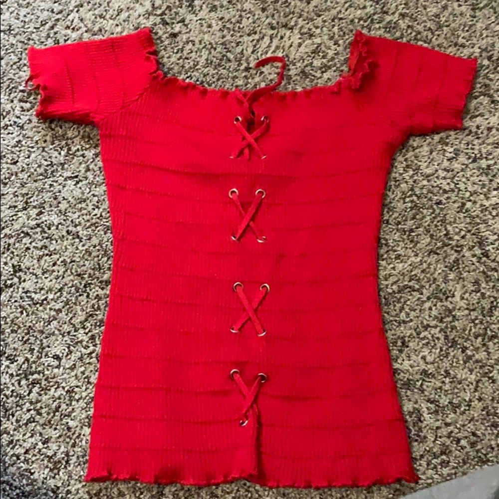 Off the shoulder fitted t-shirt